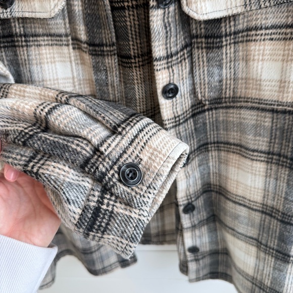 H&M plaid oversized shacket - med - Picture 4 of 6
